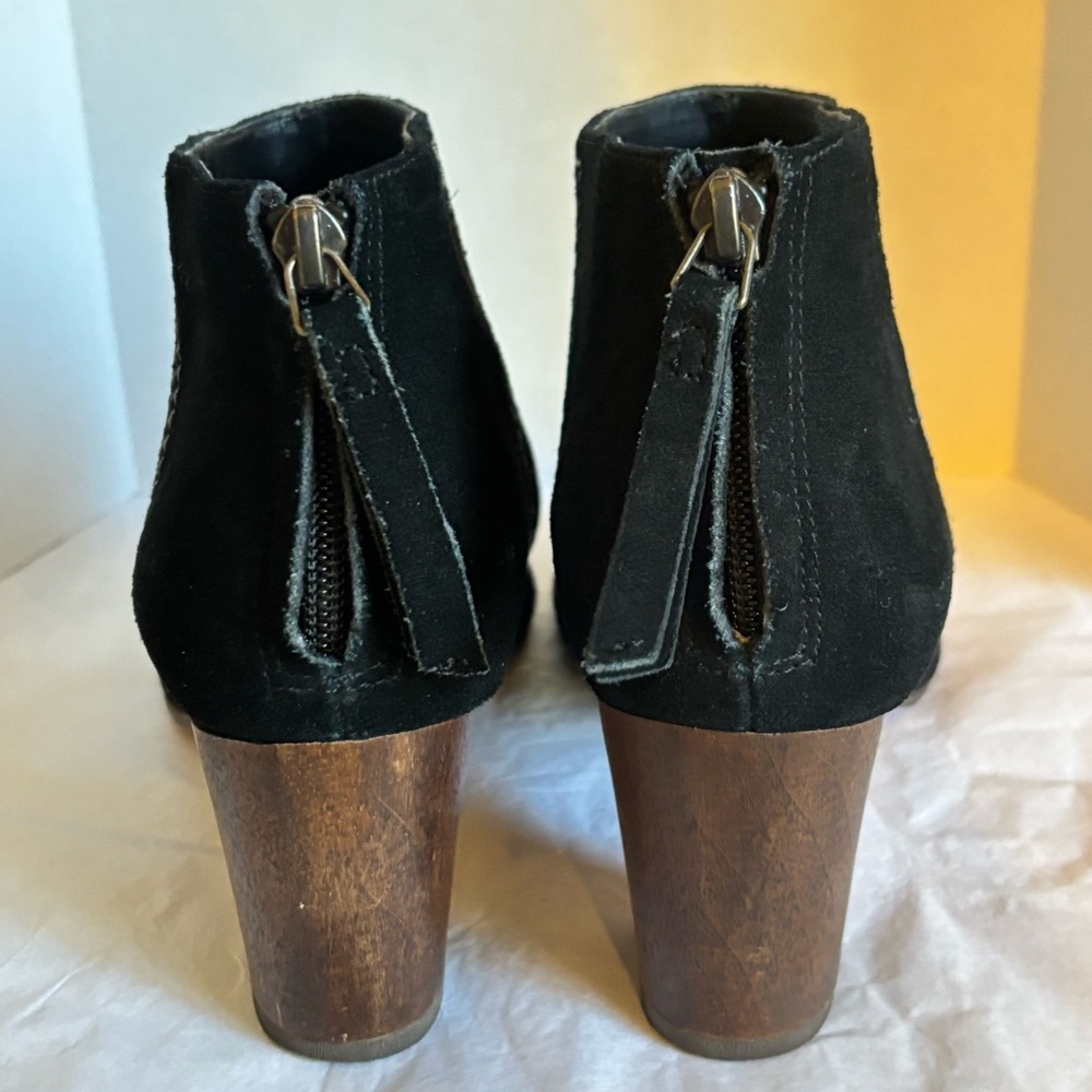 Clarks Booties Spiced Melody 26127292 Black Suede Ankle & Booties Boots Size 8.5 - Picture 6 of 9